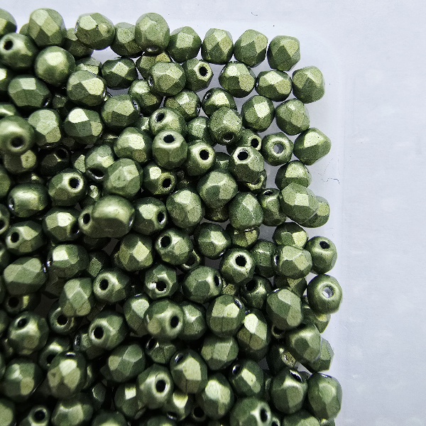 Gibigyongy.hu - Cseh Csiszolt 3 mm 08A06 Sueded Gold Fern