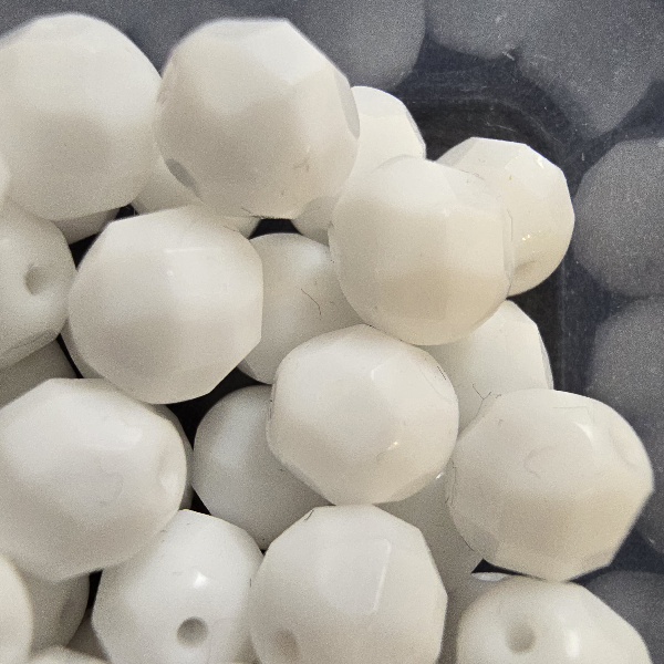 Gibigyongy.hu - Cseh Csiszolt 8 mm 03000 White