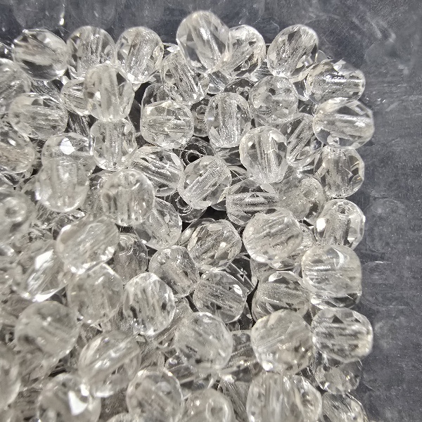 Gibigyongy.hu - Cseh Csiszolt 4 mm 00030 Crystal