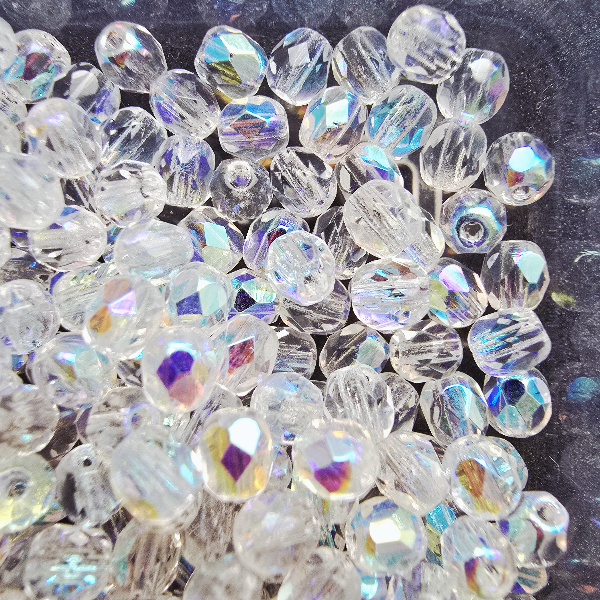 Gibigyongy.hu - Cseh Csiszolt 4 mm X00030 Crystal AB