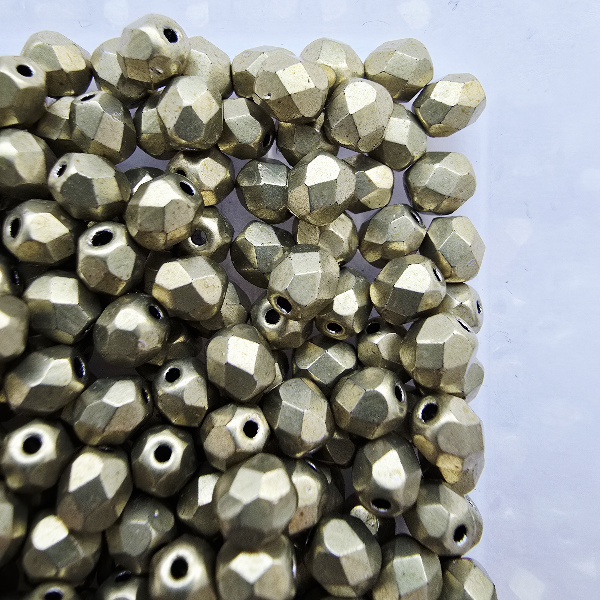 Cseh Csiszolt 4 mm 08A05 Sueded Gold Cloud Dream