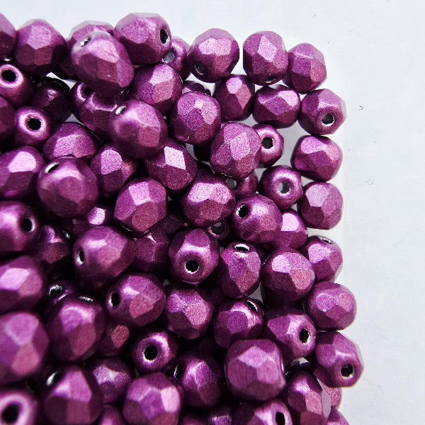 Gibigyongy.hu - Cseh Csiszolt 4 mm 08A04 Sueded Gold Fuchsia Red