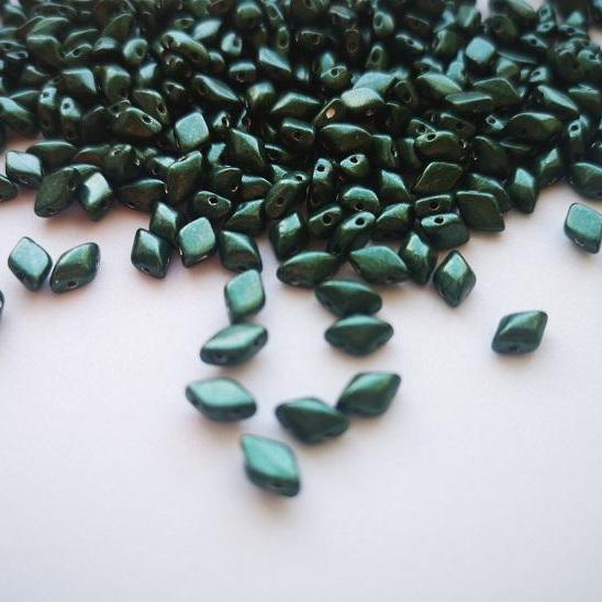 Gibigyongy.hu - GemDuo 8x5 mm 06B05 Satureted Metallic Martini Olivine