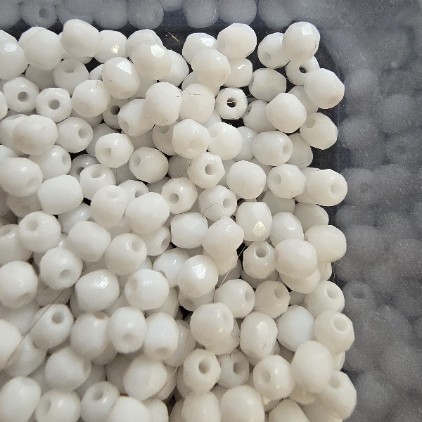 Gibigyongy.hu - Cseh Csiszolt 3 mm 03000 White