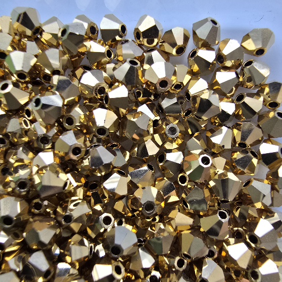 Gibigyongy.hu - PRECIOSA csiszolt kúpos 4 mm Crystal Aurum Full