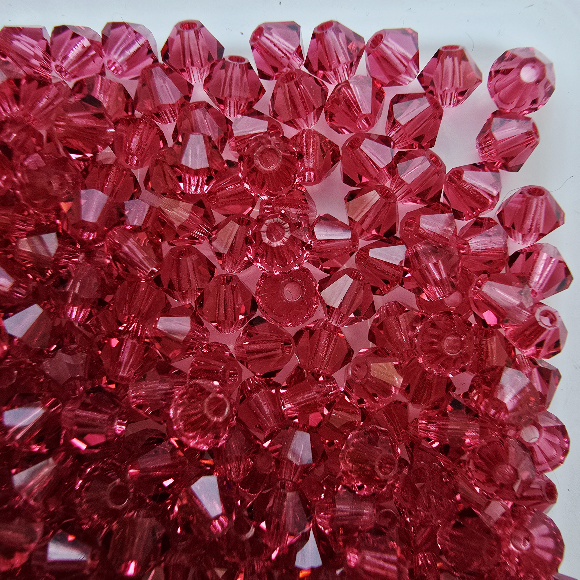 Gibigyongy.hu - PRECIOSA csiszolt kúpos 4 mm Indian Pink