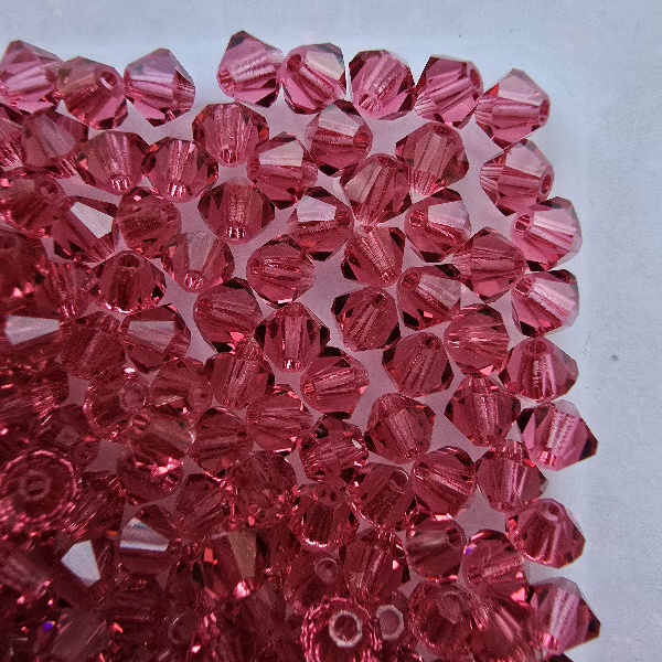 Gibigyongy.hu - PRECIOSA bicone gyöngy 4 mm Indian Pink