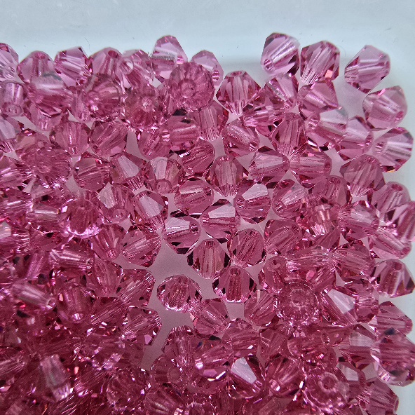 Gibigyongy.hu - PRECIOSA csiszolt kúpos 4 mm Rose
