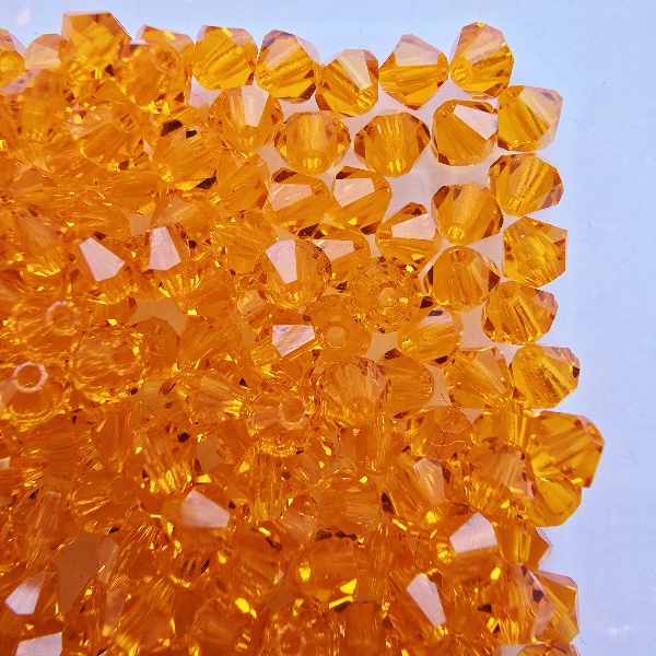 Gibigyongy.hu - PRECIOSA bicone gyöngy 4 mm Sun