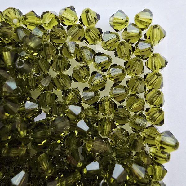Gibigyongy.hu - PRECIOSA bicone gyöngy 4 mm Olivine
