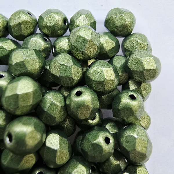 Gibigyongy.hu - Cseh Csiszolt 6 mm 08A06 Sueded Gold Fern