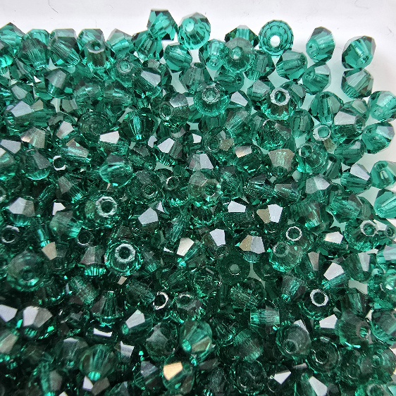 Gibigyongy.hu - PRECIOSA csiszolt kúpos 3 mm Emerald