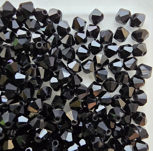 Gibigyongy.hu - PRECIOSA csiszolt kúpos 4 mm Jet