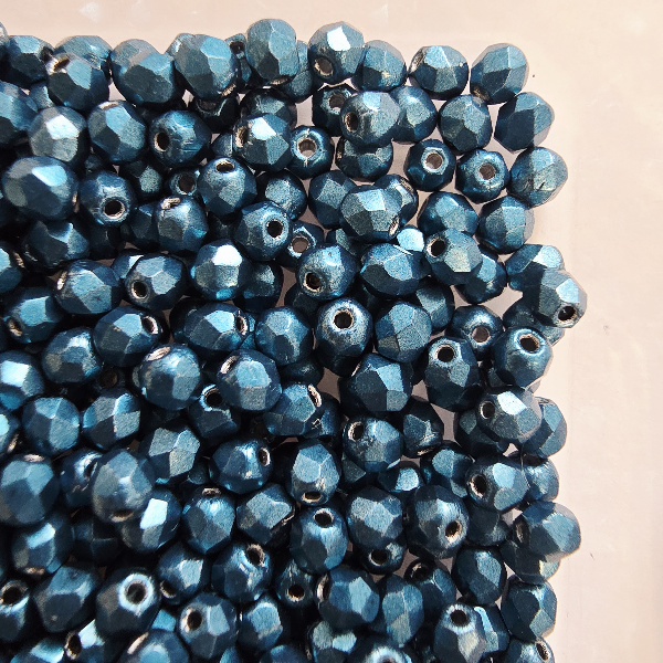 Gibigyongy.hu - Cseh Csiszolt 3 mm 06B10 Saturated Metallic Quetzal Green