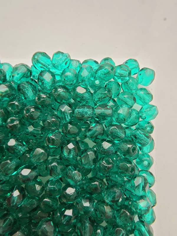 Cseh Csiszolt 4 mm 50730 Emerald