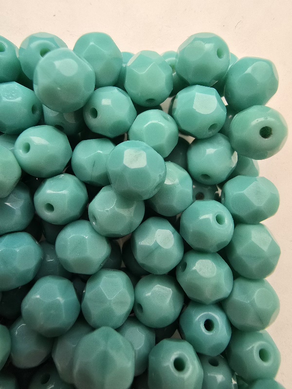 Cseh Csiszolt 6 mm 63130 Opaque Turquoise