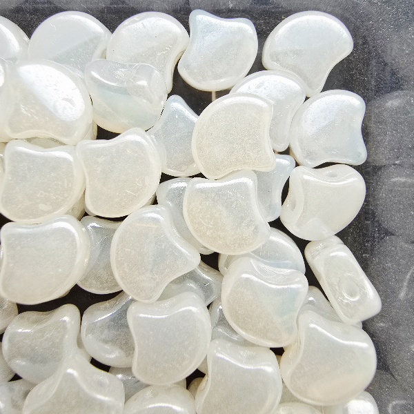 Gibigyongy.hu - Ginko 7,5x7,5 mm 01000-14400 White opal luster