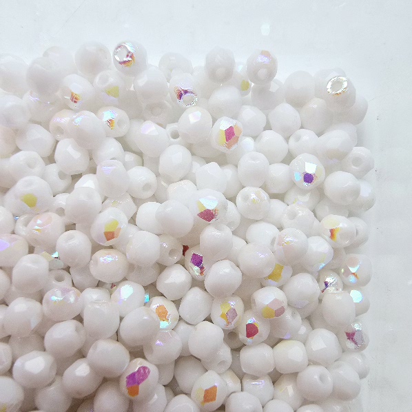 Cseh Csiszolt 3 mm X03000 Opaque White AB