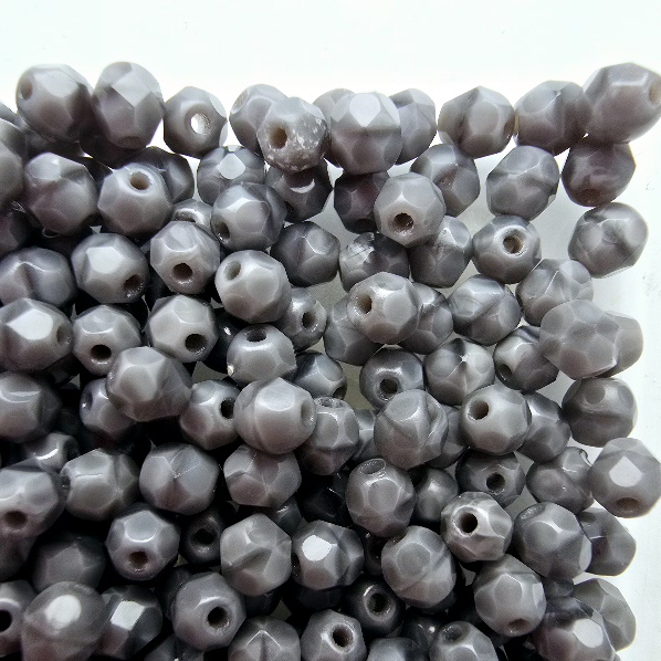 Cseh Csiszolt 4 mm 44020 Coral Grey