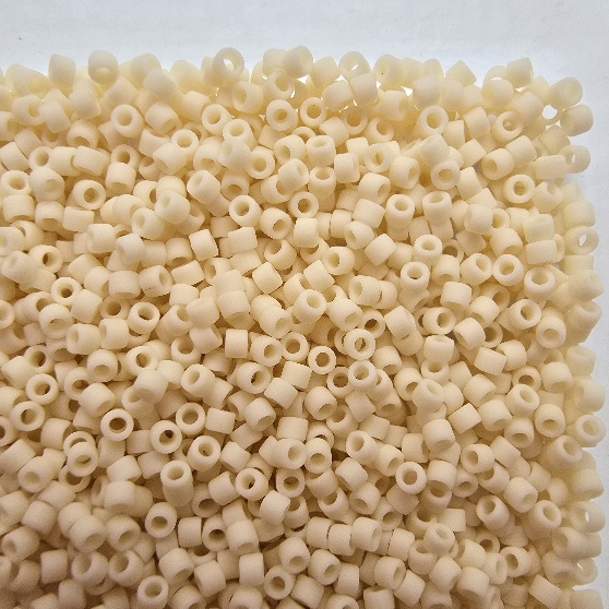 Gibigyongy.hu - MIYUKI delica 11/0 DB0762 Matte Opaque Cream