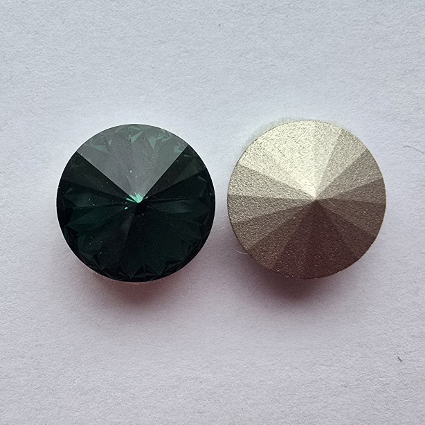 Gibigyongy.hu - PRECIOSA RIVOLI 12 mm Emerald DF