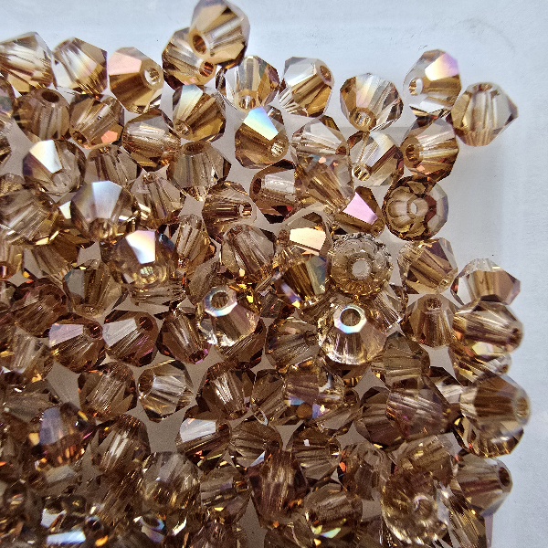 Gibigyongy.hu - PRECIOSA bicone gyöngy 4 mm Crystal Venus