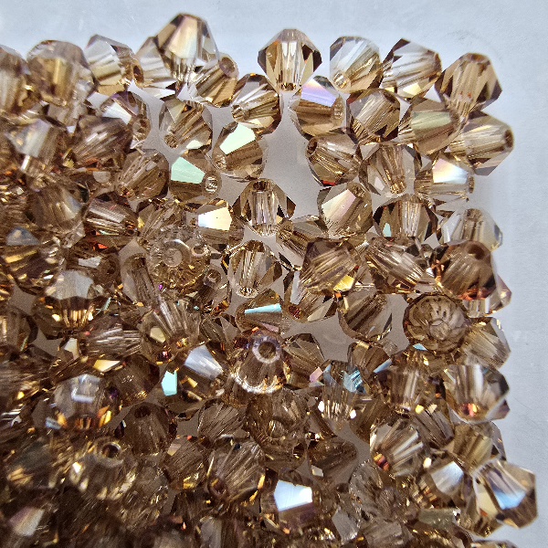 Gibigyongy.hu - PRECIOSA bicone gyöngy 4 mm Crystal Celsian