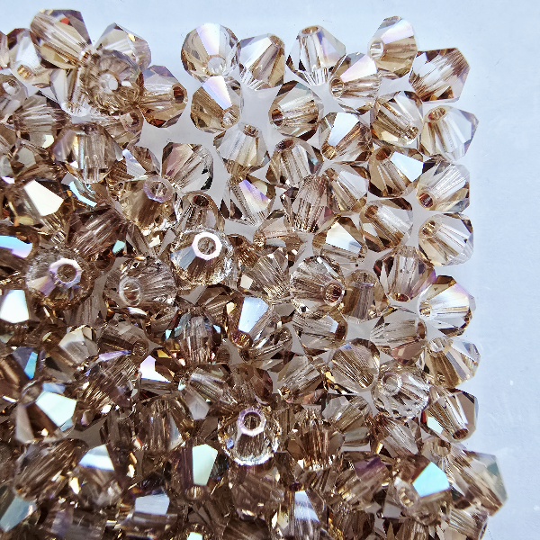 Gibigyongy.hu - PRECIOSA bicone gyöngy 4 mm Crystal Celsian