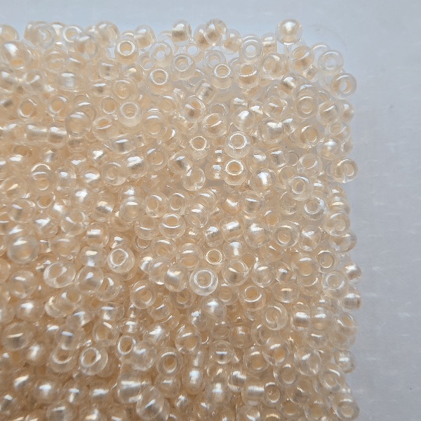 PRECIOSA kása 10/0 382PA Sfinx colour lined apricot pearl