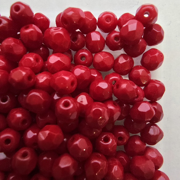 Gibigyongy.hu - Cseh Csiszolt 4 mm 93220 Opaque Dark Red