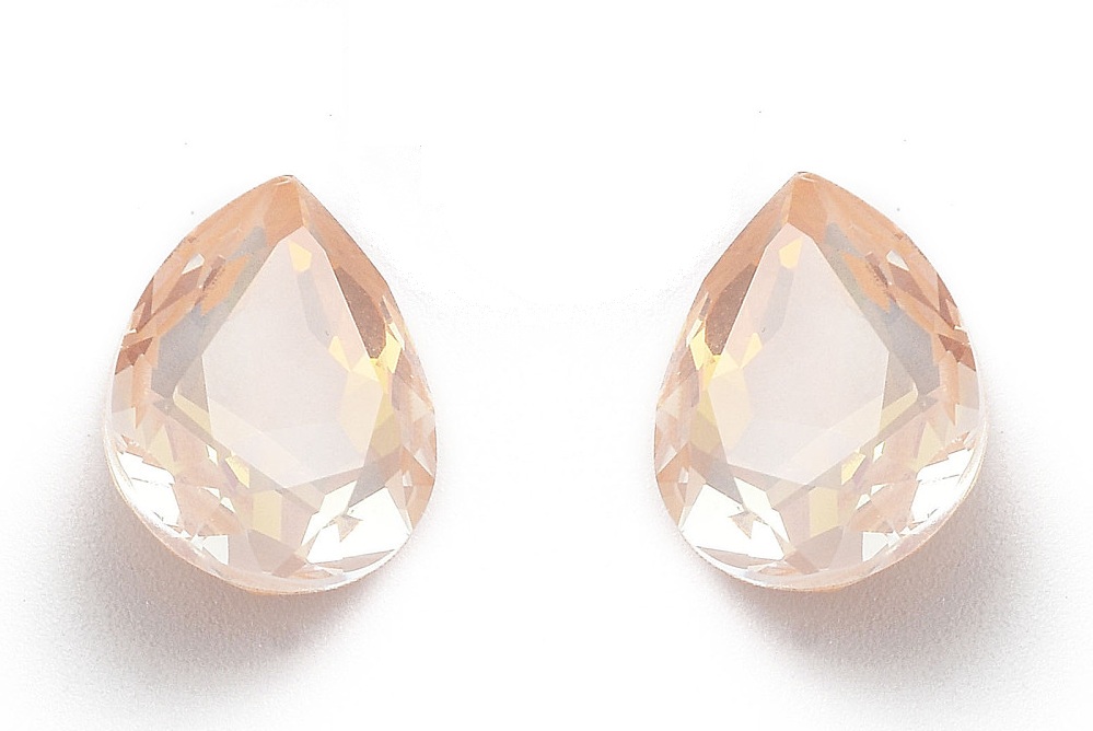 Távol-Keleti Drop K9 10x14 mm Beige Back Plated