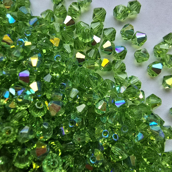 Gibigyongy.hu - PRECIOSA bicone gyöngy 4 mm Peridot AB