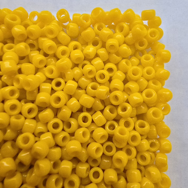 TOHO kása 8/0 42B Opaque Sunshine