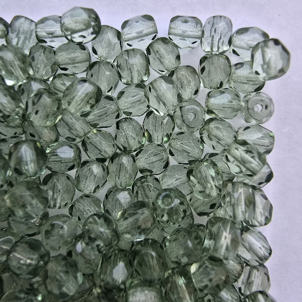 Gibigyongy.hu - Cseh Csiszolt 4 mm 50310 Prairie Green