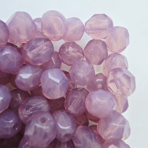 Gibigyongy.hu - Cseh Csiszolt 6 mm 71010PS Milky Purple