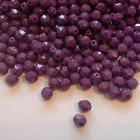 Cseh Csiszolt 6 mm 23030 Opaque-Dark Purple