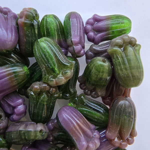 Gibigyongy.hu - Tulip Bud 12x8 mm X3185 Purple/green