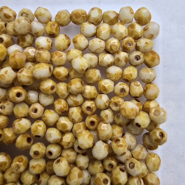 Gibigyongy.hu - Cseh Csiszolt 3 mm T03000 Opaque White-Picasso