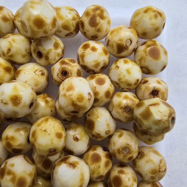 Gibigyongy.hu - Cseh Csiszolt 6 mm T03000 Opaque White-Picasso